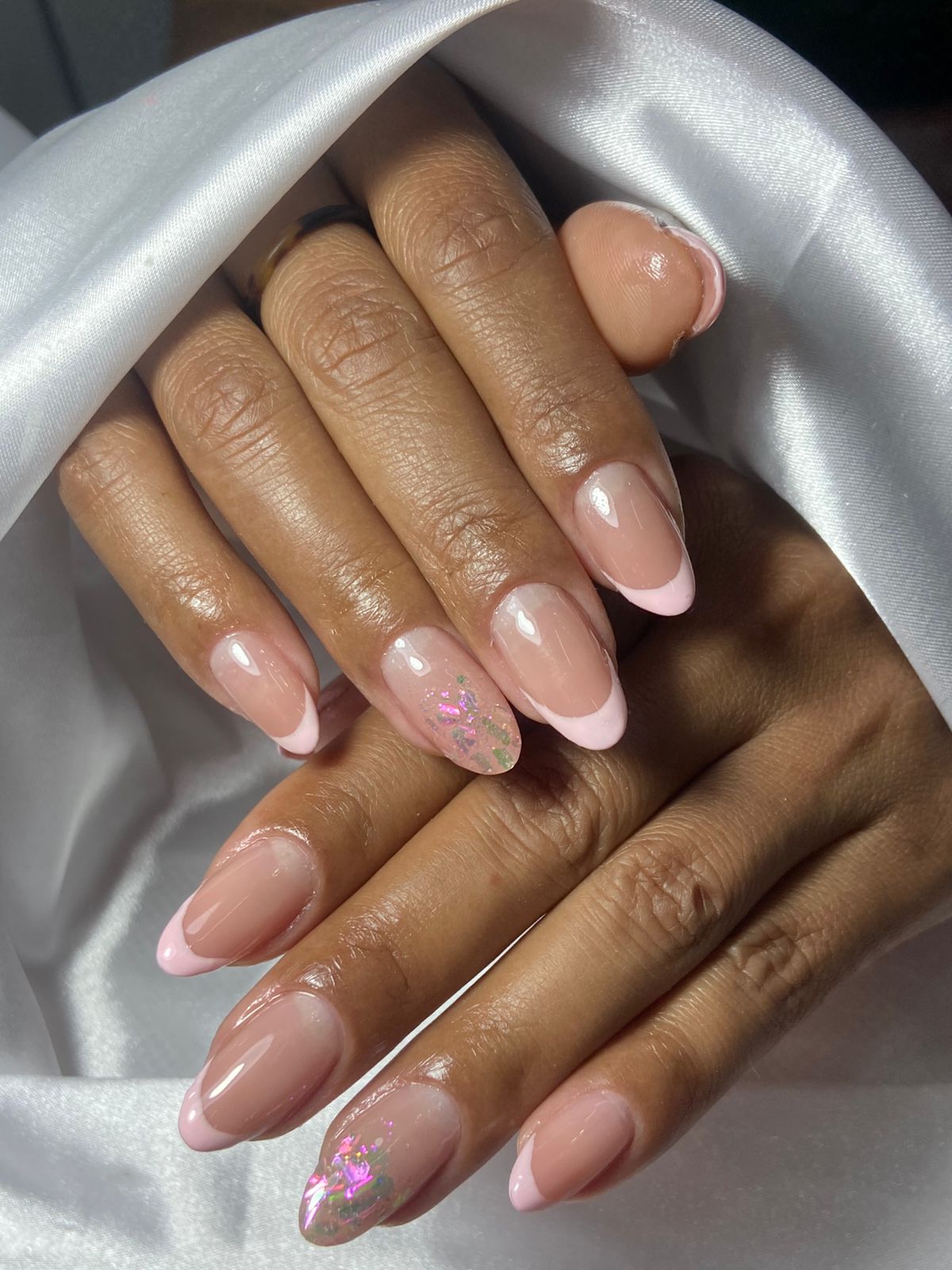 Alongamento e Esmaltação em Gel