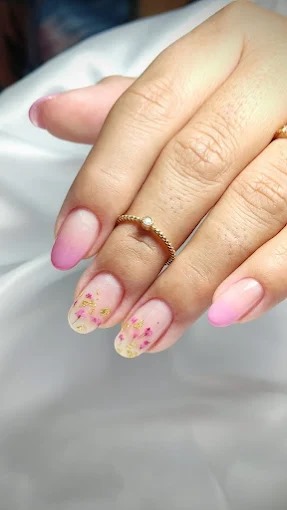 Unhas decoradas com design exclusivo